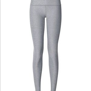 Lululemon grey leggings cropped